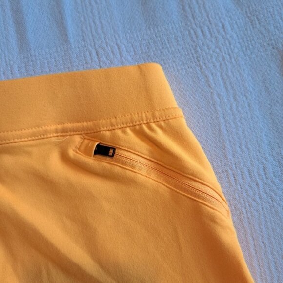 Reebok womens size Medium cropped Play Ice yellow leggings - Picture 3 of 8